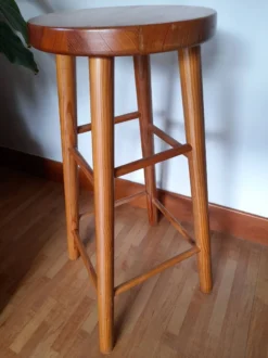 Vintage Wooden Bar Stool -Cozy Seats Store 215d2786 c1ea 40b3 861d debf9934b109