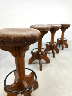 Vintage Leather Barstools 'Brutalism' -Cozy Seats Store 22d3d2b6 a599 47b3 bc36 27eb8157f8b9