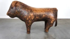Amazing Design Ottoman/footstool "The Bull" By Dimitri Omersa From The 1960s -Cozy Seats Store 2ee39097 ec13 4053 9907 06659cfbe499