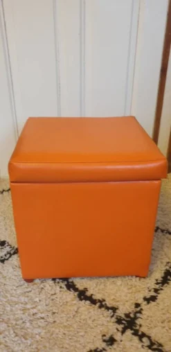 Orange Pouf -Cozy Seats Store 429e8471 91c4 4b34 8dcc 176671e4e282