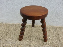 Farmhouse Tripod Stool In Solid Wood 1950s -Cozy Seats Store 49c83ed0 0091 4090 8c6c 1404b123f772