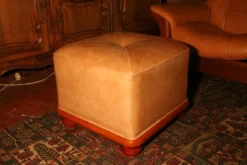 Cube Pouf In Light Brown Leather -Cozy Seats Store 501b646f 5408 43e5 8533 2fe167b0f6b1