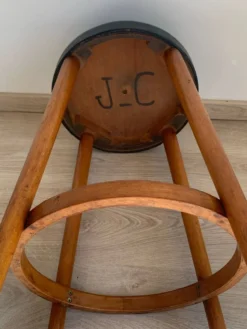 Vintage Bar Stool -Cozy Seats Store 5a5237cb 832c 4db1 9a3f 100478594bdf