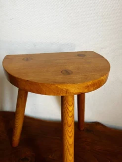 Elm Tripod Stool -Cozy Seats Store 62dad966 a685 45c1 abac 042975d8e4d3