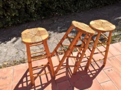 Set Of 3 High “modernist” Straw Stools Vintage 1950s -Cozy Seats Store 635cec35 ce77 40b6 864b ef4565b6709a