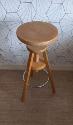 Large So-called “watchmaker” Screw Stool In Solid Beech. -Cozy Seats Store 69a79ef1 335e 479d 8ac9 212e77c8ae33