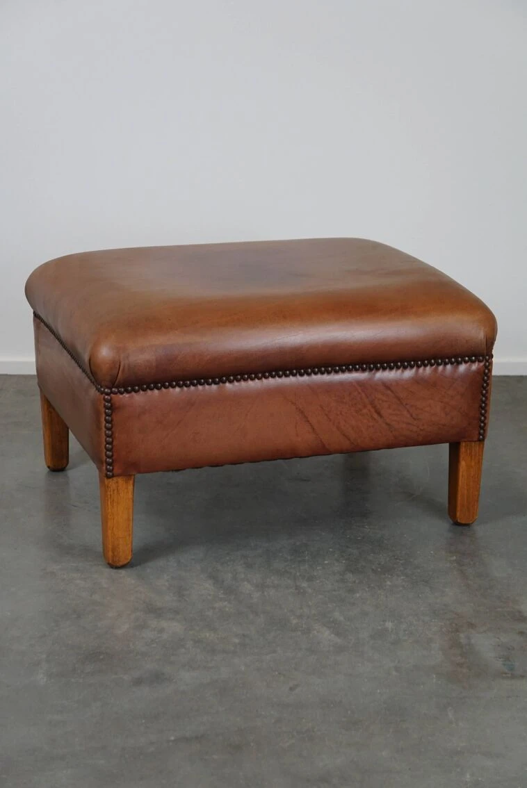English-style Leather Ottoman In Cognac-colored Leather 4 English-style Leather Ottoman In Cognac-colored Leather - Image 4