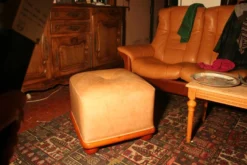 Cube Pouf In Light Brown Leather -Cozy Seats Store 7a478ae5 a633 46ad 9c31 292d7b09d06c