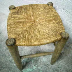 Wooden & Straw Stool -Cozy Seats Store 80744ab4 1d0a 44c7 b113 c614d3fea57d