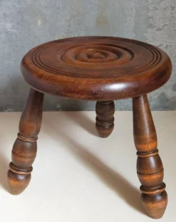 Low Tripod Stool In Vintage Turned Solid Wood -Cozy Seats Store 8bc60297 f51f 49f5 881c 9ca98dc2179d