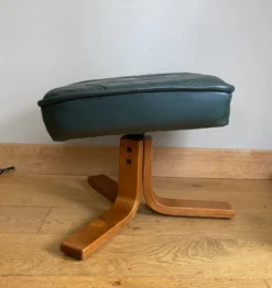 Scandinavian Footrest In Leather, 20th Century -Cozy Seats Store 9222417d e2d4 428f becc bb74f3482b95
