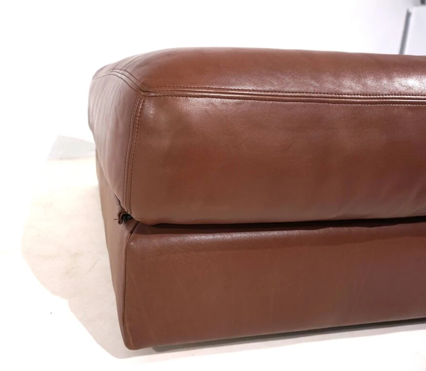 De Sede DS 76 Leather Ottoman 7 De Sede DS 76 Leather Ottoman - Image 7