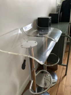 Vintage 70s Space Age Style Bar Stools - Chrome Metal, Transparent Seat -Cozy Seats Store a3717ed1 f246 4030 8b98 aa91e661b772