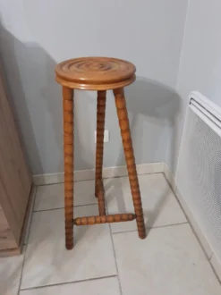 Pedestal Table Turned Wooden Stool Vintage 50s -Cozy Seats Store abb4e4c5 0c19 4d10 896f 01611a9a7b37