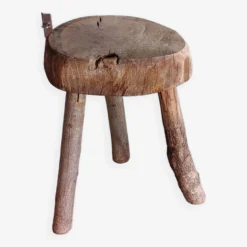 Old Small Country Stool In Raw Wood - Tripod Base -Cozy Seats Store b232cd3b c52b 4686 a279 0def8310848b