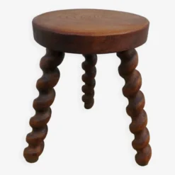 Farmhouse Tripod Stool In Solid Wood 1950s -Cozy Seats Store bc164f94 291d 43a6 bdc6 deb0e2d80c6d