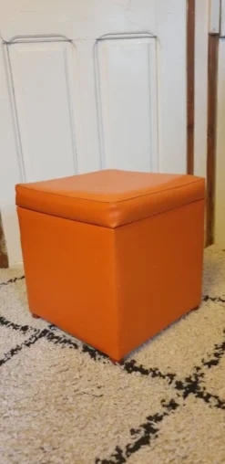 Orange Pouf -Cozy Seats Store c19e5260 8af7 4770 a936 3bc1441786e3