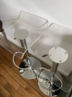 Vintage 70s Space Age Style Bar Stools - Chrome Metal, Transparent Seat -Cozy Seats Store c5830777 252d 4bdd b4c4 017a1a2551d4