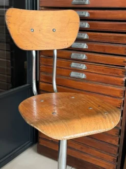 Old Industrial Workshop Chair -Cozy Seats Store c78d3cf4 5a3a 4386 bcea 1ff9cf939cde