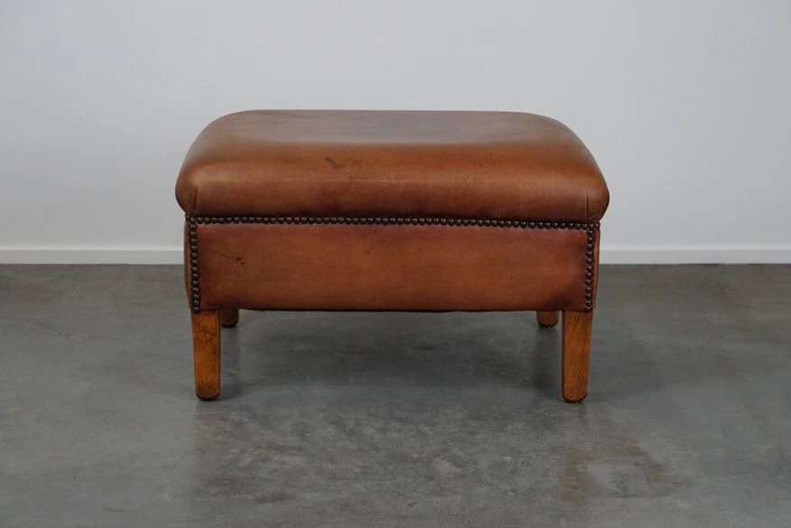 English-style Leather Ottoman In Cognac-colored Leather 1 English-style Leather Ottoman In Cognac-colored Leather