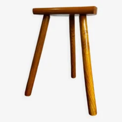 Elm Tripod Stool -Cozy Seats Store cd5fbe2b e9d3 4d74 9228 24b2ddee1103