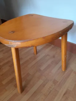 Set Of 2 Old Wooden Tripod Stools -Cozy Seats Store d22c7268 e650 41fc 87d7 b83d4b1e6eb2