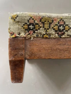 Old 19th Century Upholstered Footrest -Cozy Seats Store d43b130c 218e 43f2 8ae2 7f6c37131914