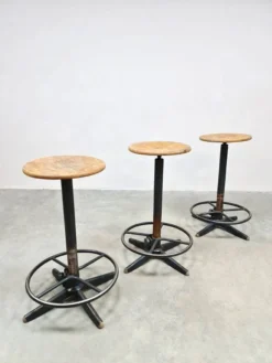 French Vintage Industrial Barstools 6 French Vintage Industrial Barstools -Cozy Seats Store e1069ae2 5186 454b a62e c9fe533a28e0