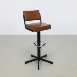 4x Bar Stool In Metal And Leatherette, 1970s -Cozy Seats Store e36e3de8 aa1b 46b4 bd52 de988e7072d3