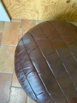 Sede Leather Pouf