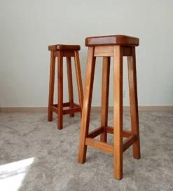 High Stool In Solid Oak From The 70s 17 High Stool In Solid Oak From The 70s -Cozy Seats Store f6ac8842 c2f7 42d2 b82b b34dce2f2cfd