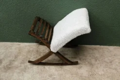 Rocking Footrest In Wood And Buckle